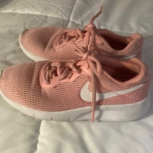 Girls Nike Sneakers